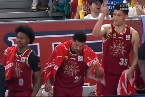 华体会app-山西队全队发威，击败对手豪取比赛