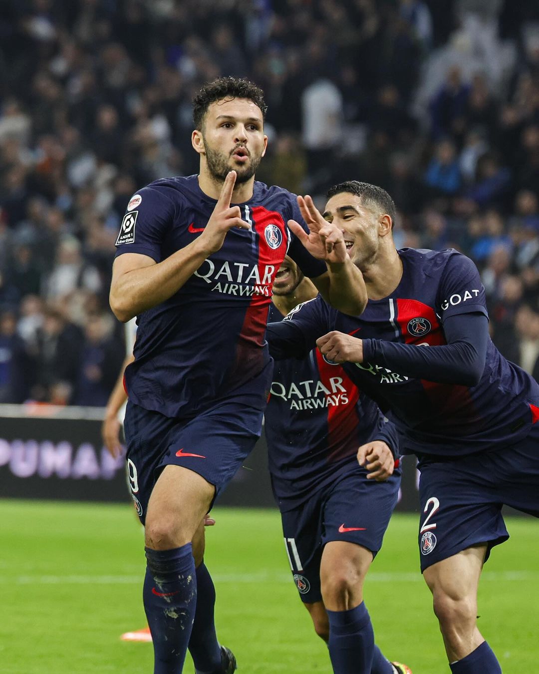 华体会登录-巴萨险胜多特蒙德，拉莫斯补时绝平法甲的简单介绍  第1张